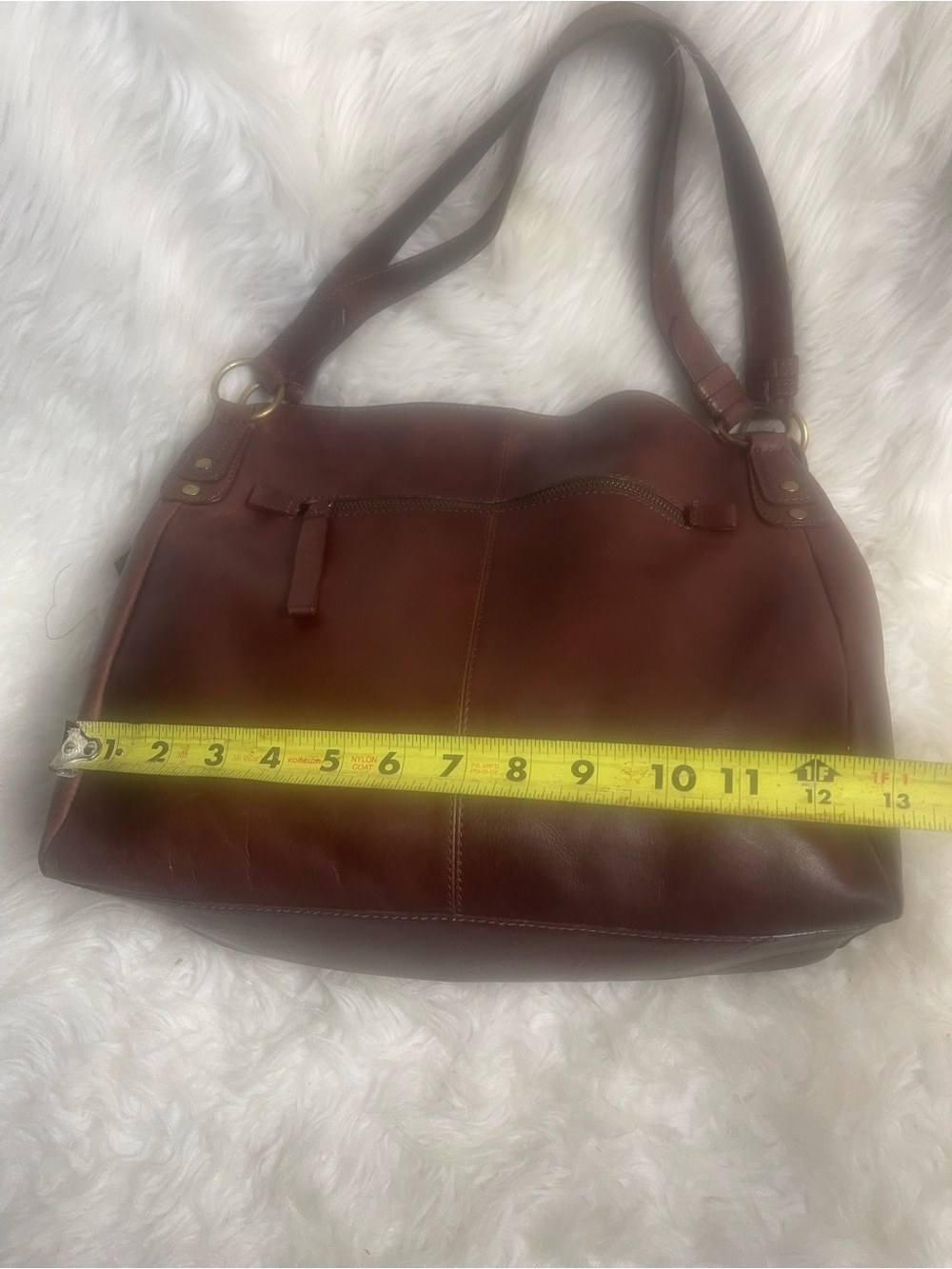 Bolo Leather Brown Medium Shoulder Bag gold tone hardwares. - Picture 8 of 14